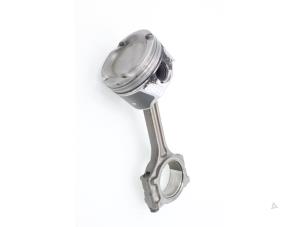 Used Connecting rod Mercedes A (177.0) 1.3 A-160 Turbo 16V Price € 90,75 Inclusive VAT offered by Brus Motors BV