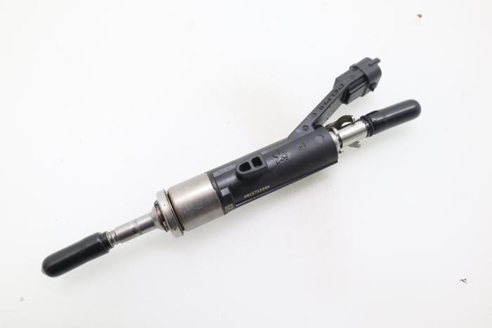 Injecteur (injection essence) d'un Peugeot 3008 II (M4/MC/MJ/MR) 1.2 12V e-THP PureTech 130 2020