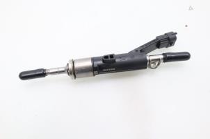 Usagé Injecteur (injection essence) Peugeot 3008 II (M4/MC/MJ/MR) 1.2 12V e-THP PureTech 130 Prix € 90,75 Prix TTC proposé par Brus Motors BV
