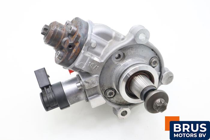thumbnail image 2 of Primer Pump For Mercedes 220D 240D 300CD 300D – Bosch 2 447 010 038 Compatible 2 of 6