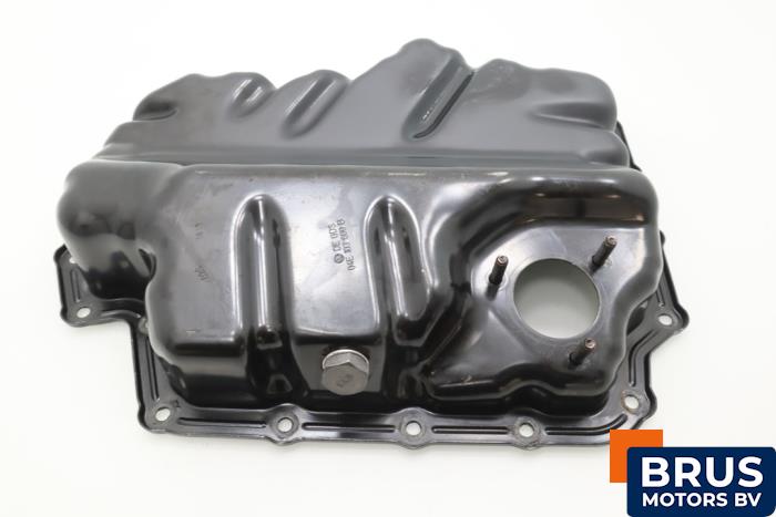 Usagé Couvercle carter Seat Leon (5FB) 1.4 TSI Ecomotive 16V Prix € 84,70 Prix TTC proposé par Brus Motors BV