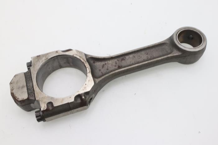 Connecting rod from a Volkswagen Transporter T4 1.9 TD 1997