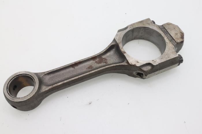 Connecting rod from a Volkswagen Transporter T4 1.9 TD 1997