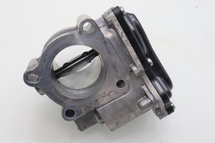 Throttle body from a Renault Master IV (JV) 2.3 dCi 16V 145 2014