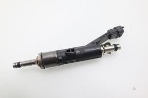 Used Injector (petrol injection) Peugeot 308 (L3/L8/LB/LH/LP) 1.2 12V e-THP PureTech 110 Price € 90,75 Inclusive VAT offered by Brus Motors BV