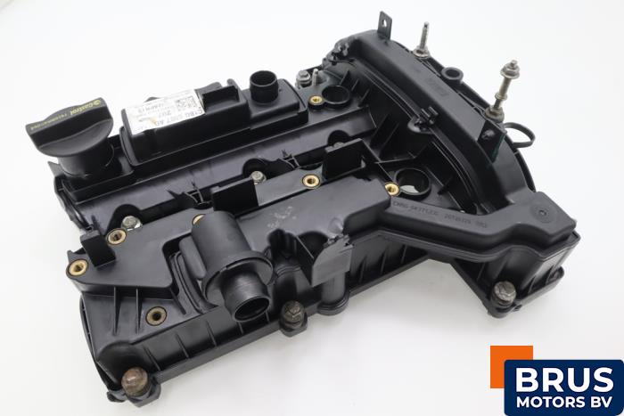 Usagé Couvercle soupapes Ford Focus 3 1.0 Ti-VCT EcoBoost 12V 100 Prix € 90,75 Prix TTC proposé par Brus Motors BV