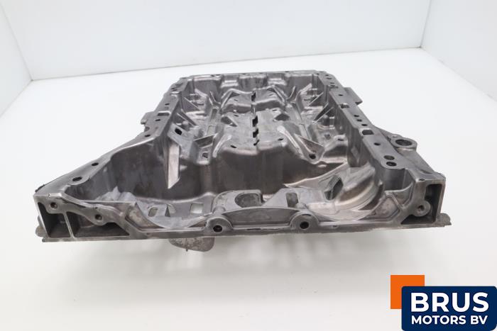 Usagé Couvercle carter Mercedes E (W212) E-200 CDI 16V BlueEfficiency,BlueTEC Prix € 121,00 Prix TTC proposé par Brus Motors BV