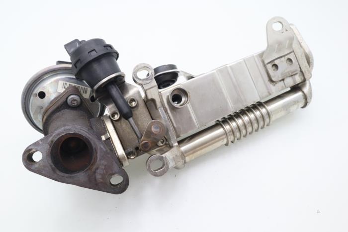 EGR valve from a MINI Clubman (R55) 2.0 Cooper SD 16V 2013