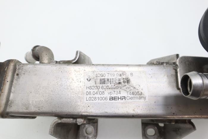 EGR cooler from a Nissan Qashqai (J10) 2.0 dCi 2009