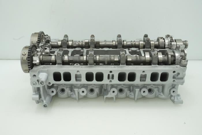 Cylinder head from a Land Rover Range Rover Evoque (LVJ/LVS) 2.0 Si4 240 16V 2017