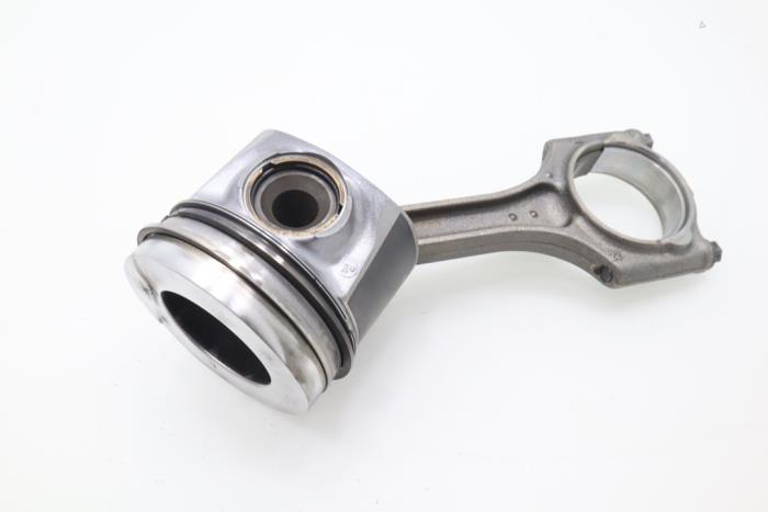 Connecting rod from a Volvo V40 (MV) 2.0 D4 16V 2016