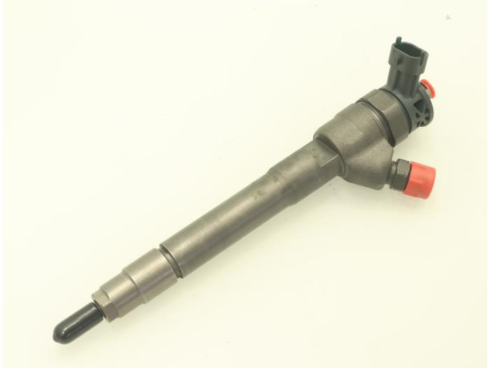 Injector (diesel) from a Mercedes-Benz Vito (447.6) 1.6 111 CDI 16V 2018