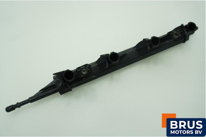 Usagé Système d'injection Mini Mini (R56) 1.6 16V Cooper Prix € 90,75 Prix TTC proposé par Brus Motors BV