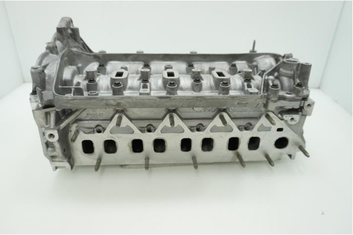 Cylinder head Opel Vivaro 1.6 CDTI BiTurbo 120 - 110422959R R9M413