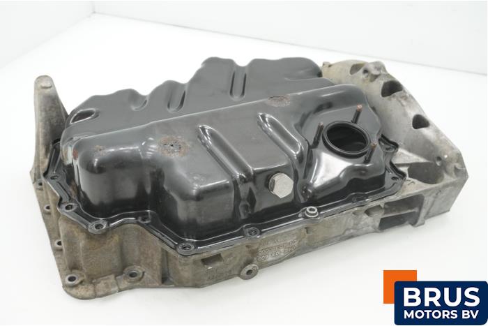 Usagé Couvercle carter Volkswagen Golf VII (AUA) 1.4 TSI 16V Prix € 151,25 Prix TTC proposé par Brus Motors BV