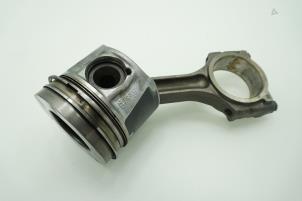 Used Connecting rod Opel Vivaro B 1.6 CDTI 95 Euro 6 Price € 90,75 Inclusive VAT offered by Brus Motors BV