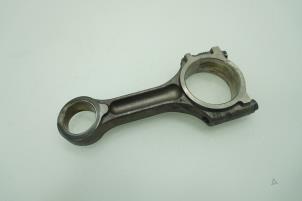 Used Connecting rod Opel Vivaro B 1.6 CDTI 95 Euro 6 Price € 90,75 Inclusive VAT offered by Brus Motors BV