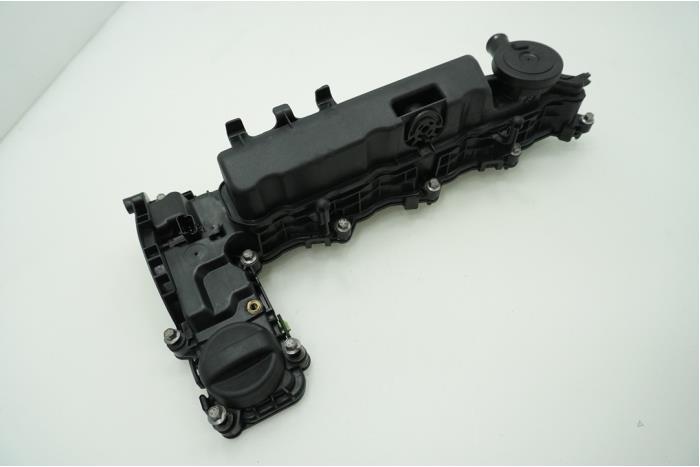 Rocker cover from a Peugeot Boxer (U9) 2.2 Blue HDi 140 2020