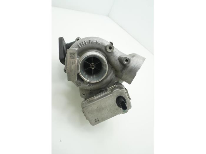 Turbo from a Mercedes-Benz C (W204) 2.2 C-180 CDI 16V BlueEFFICIENCY 2013