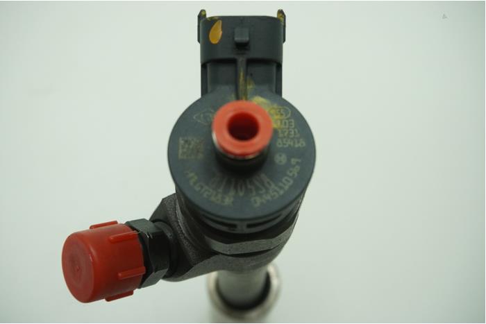 Injector (diesel) from a Renault Trafic (1EL) 1.6 dCi 125 Twin Turbo 2019