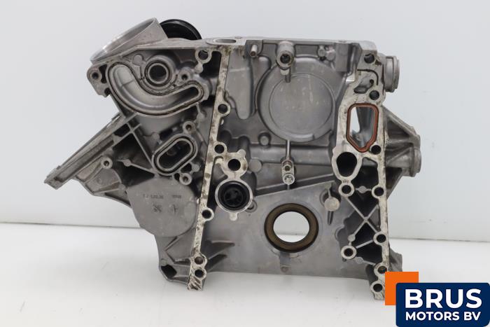 Usagé Couvercle de distribution Mercedes E (W211) 2.2 E-220 CDI 16V Prix € 90,75 Prix TTC proposé par Brus Motors BV