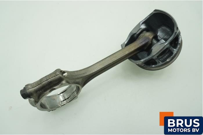 Usagé Bielle Opel Astra K 1.2 Turbo 12V Prix € 90,75 Prix TTC proposé par Brus Motors BV