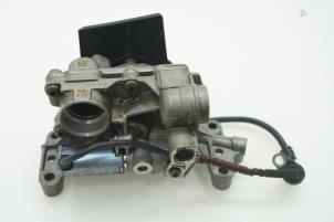 Used Oil pump Volvo XC90 II 2.0 T6 16V AWD Price € 121,00 Inclusive VAT offered by Brus Motors BV