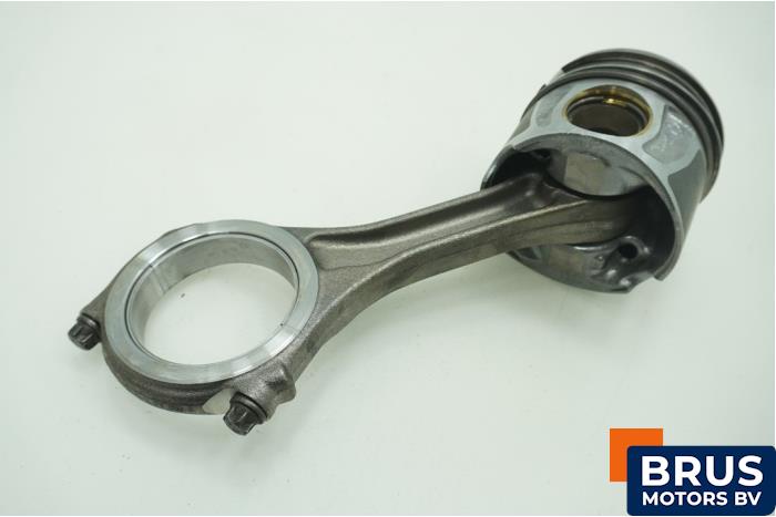 Usados Biela Volkswagen Amarok 3.0 TDI V6 24V 4Motion Precio € 90,75 IVA incluido ofrecido por Brus Motors BV