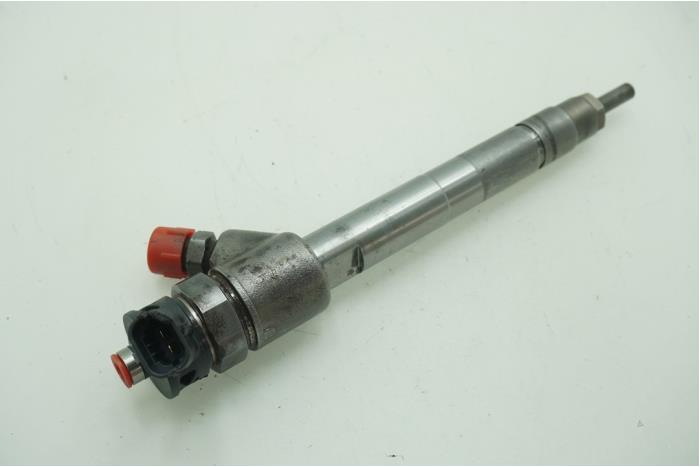 Injector (diesel) from a Opel Vivaro 1.5 CDTI 120 2023