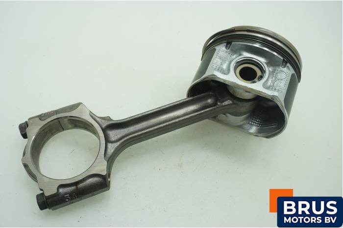 Usagé Bielle Renault Clio IV (5R) 1.6 Turbo 16V RS 220 EDC Trophy Prix € 151,25 Prix TTC proposé par Brus Motors BV