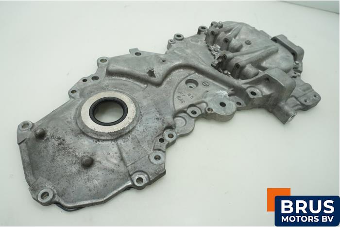 Usagé Couvercle de distribution Renault Clio IV (5R) 1.6 Turbo 16V RS 220 EDC Trophy Prix € 121,00 Prix TTC proposé par Brus Motors BV