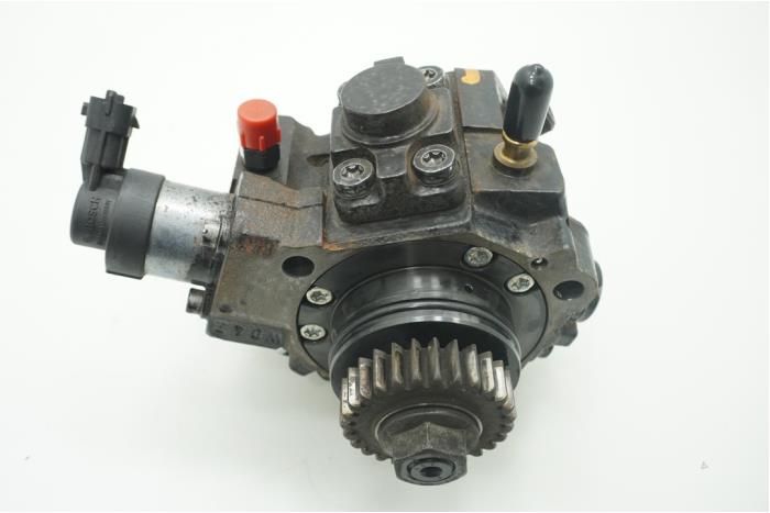 Pompe carburant mécanique d'un Vauxhall Vivaro B Combi 1.6 CDTI Biturbo 120 2019
