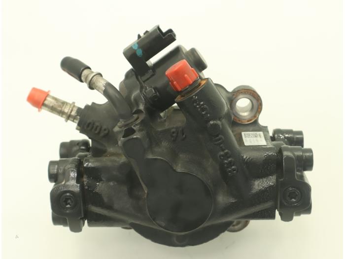 Mechanical fuel pump from a Renault Master IV (ML) 2.3 dCi 16V 2019