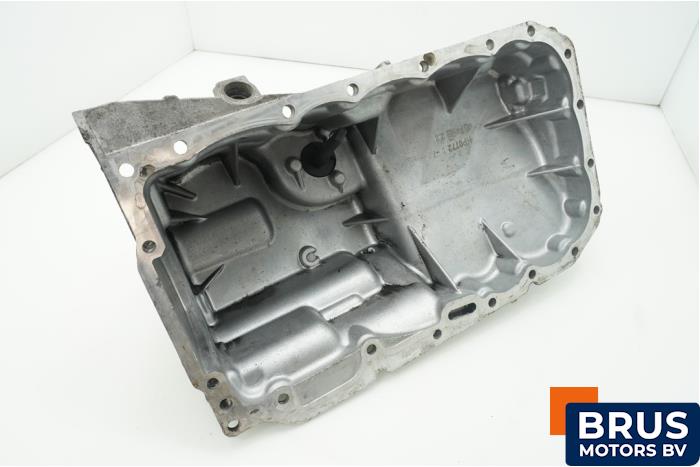 Usagé Couvercle carter BMW 1 serie (E81) 116d 16V Prix € 151,25 Prix TTC proposé par Brus Motors BV