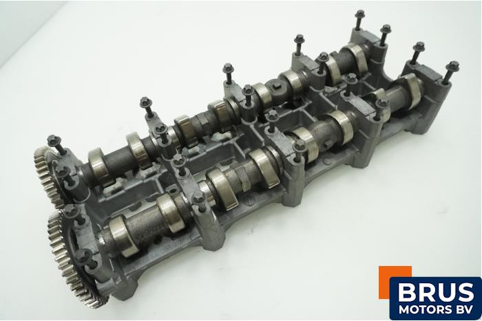 Usagé Kit arbre à cames Mercedes Sprinter 3,5t (906.13/906.23) 315 CDI 16V Prix € 302,50 Prix TTC proposé par Brus Motors BV