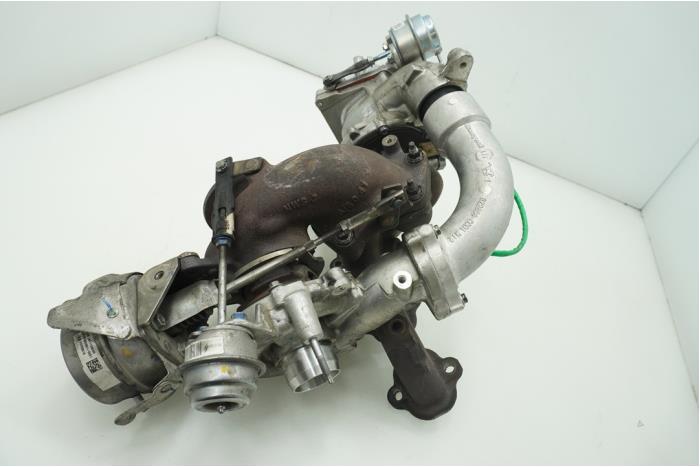 Turbo from a Renault Trafic (1EL) 1.6 dCi 125 Twin Turbo 2020