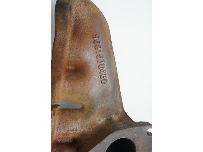 Exhaust manifold from a Citroën C4 Berline (LC) 2.0 HDi 16V 138 2011
