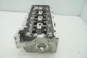 Used Cylinder head Mercedes E (210) 2.2 E-220 CDI 16V Price € 605,00 Inclusive VAT offered by Brus Motors BV