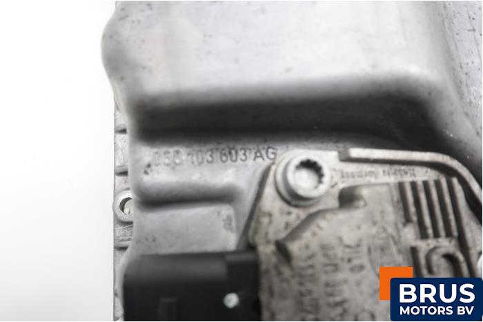 Used Sump Volkswagen Passat (3C2) 1.9 TDI Price € 60,50 Inclusive VAT offered by Brus Motors BV