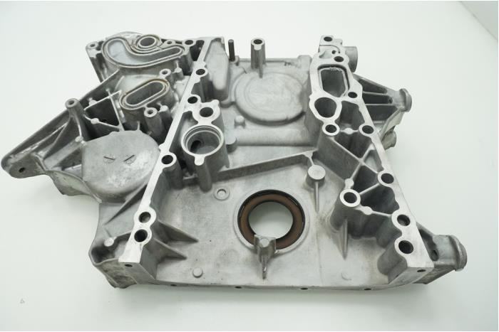 Timing cover from a Mercedes-Benz Sprinter 2t (901/902) 208 CDI 16V 2006