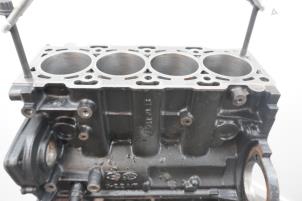 Used Engine Hyundai Santa Fe II (CM) 2.2 CRDi 16V 4x2 Price € 605,00 Inclusive VAT offered by Brus Motors BV
