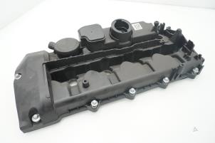 Used Rocker cover Mercedes E (W211) 2.2 E-200 CDI 16V Price € 121,00 Inclusive VAT offered by Brus Motors BV