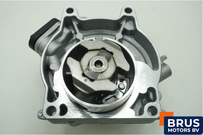 Gebrauchte Vakuumpumpe (Diesel) Jeep Cherokee (KL) 2.0 CRD 16V 4x4 Preis € 90,75 Mit Mehrwertsteuer angeboten von Brus Motors BV