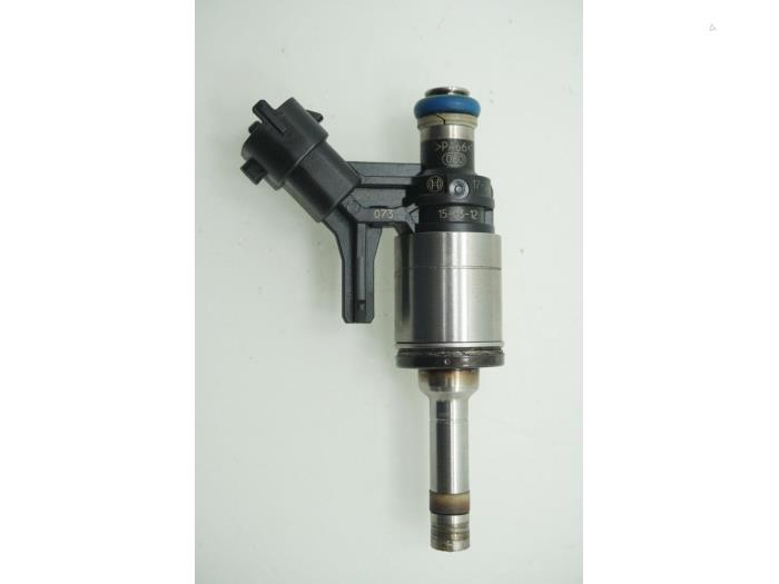 Injector (petrol injection) from a BMW 1 serie (F20) 114i 1.6 16V 2014
