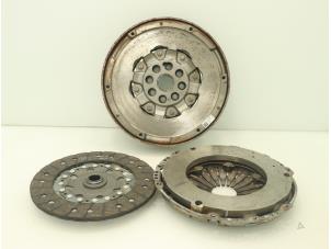 New Clutch kit (complete) Mercedes Vito (447.6) 1.6 111 CDI 16V Price € 484,00 Inclusive VAT offered by Brus Motors BV