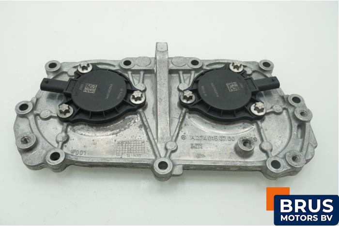 Gebrauchte Kettenkasten Deckel Mercedes C (W205) C-200 2.0 CGI 16V Preis € 151,25 Mit Mehrwertsteuer angeboten von Brus Motors BV