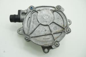 Used Vacuum pump (petrol) BMW 1 serie (E88) 118i 16V Price € 90,75 Inclusive VAT offered by Brus Motors BV