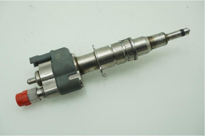 Injektor (Benzineinspritzung) van een BMW 3 serie (E90) 318i 16V 2011