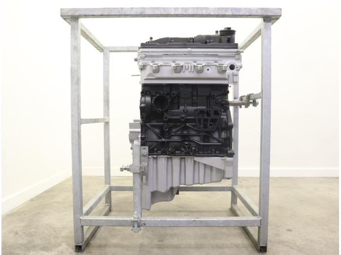 Motor van een Volkswagen Crafter 2.0 BiTDI 2016