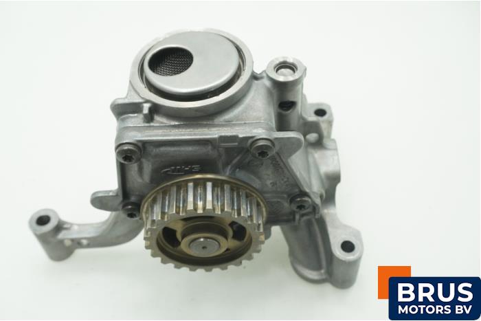 Gebrauchte Ölpumpe Ford Focus 3 1.0 Ti-VCT EcoBoost 12V 125 Preis € 121,00 Mit Mehrwertsteuer angeboten von Brus Motors BV